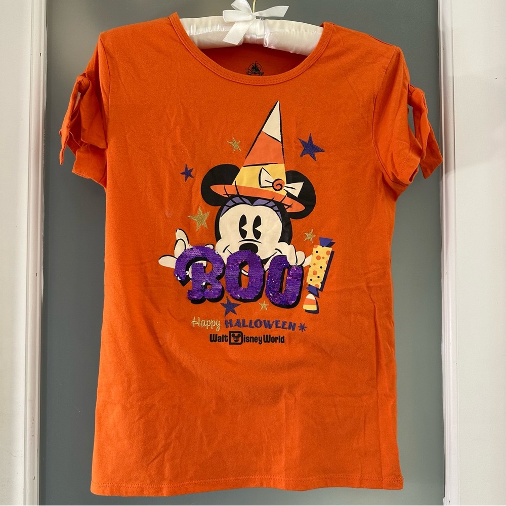 Disney Halloween Orange Minnie tee w/ purple “BOO” sequins